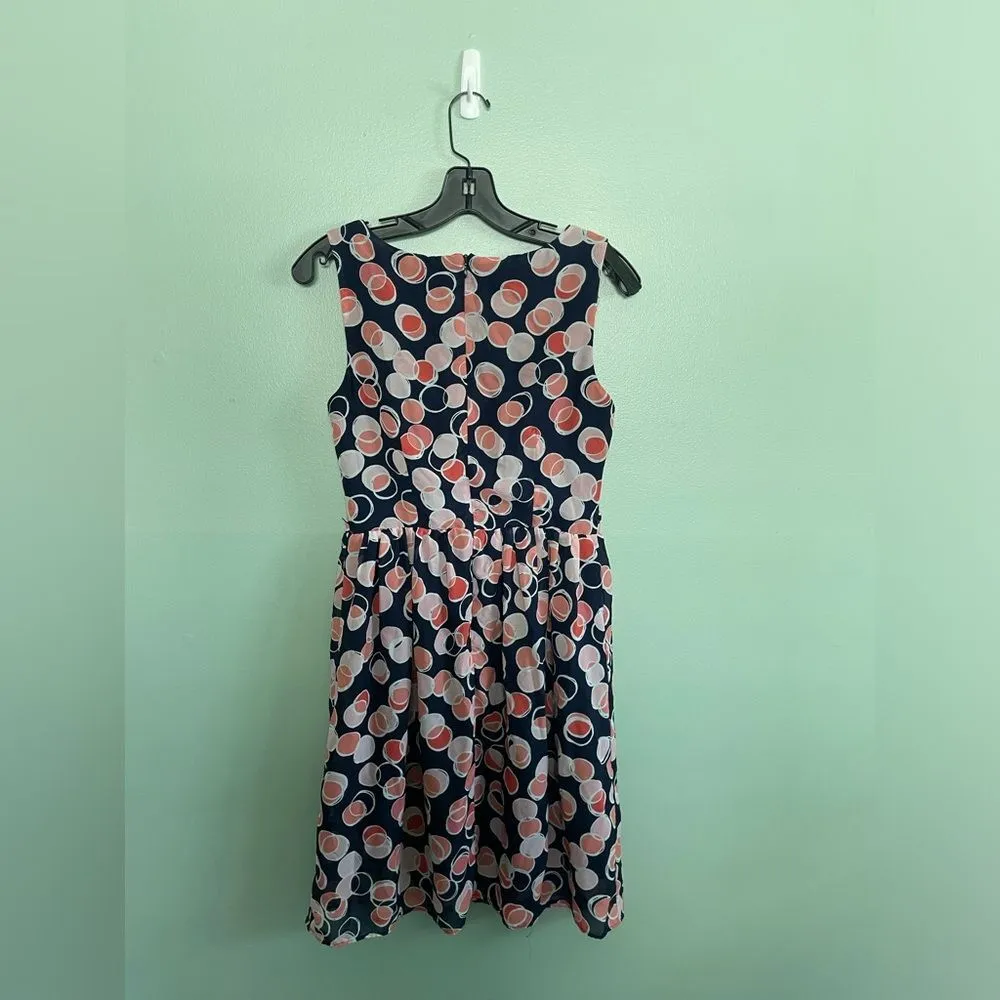R&K Coral and Navy Circle Pattern Pleated Front Knee Length Dress Sz 6 - Image 6