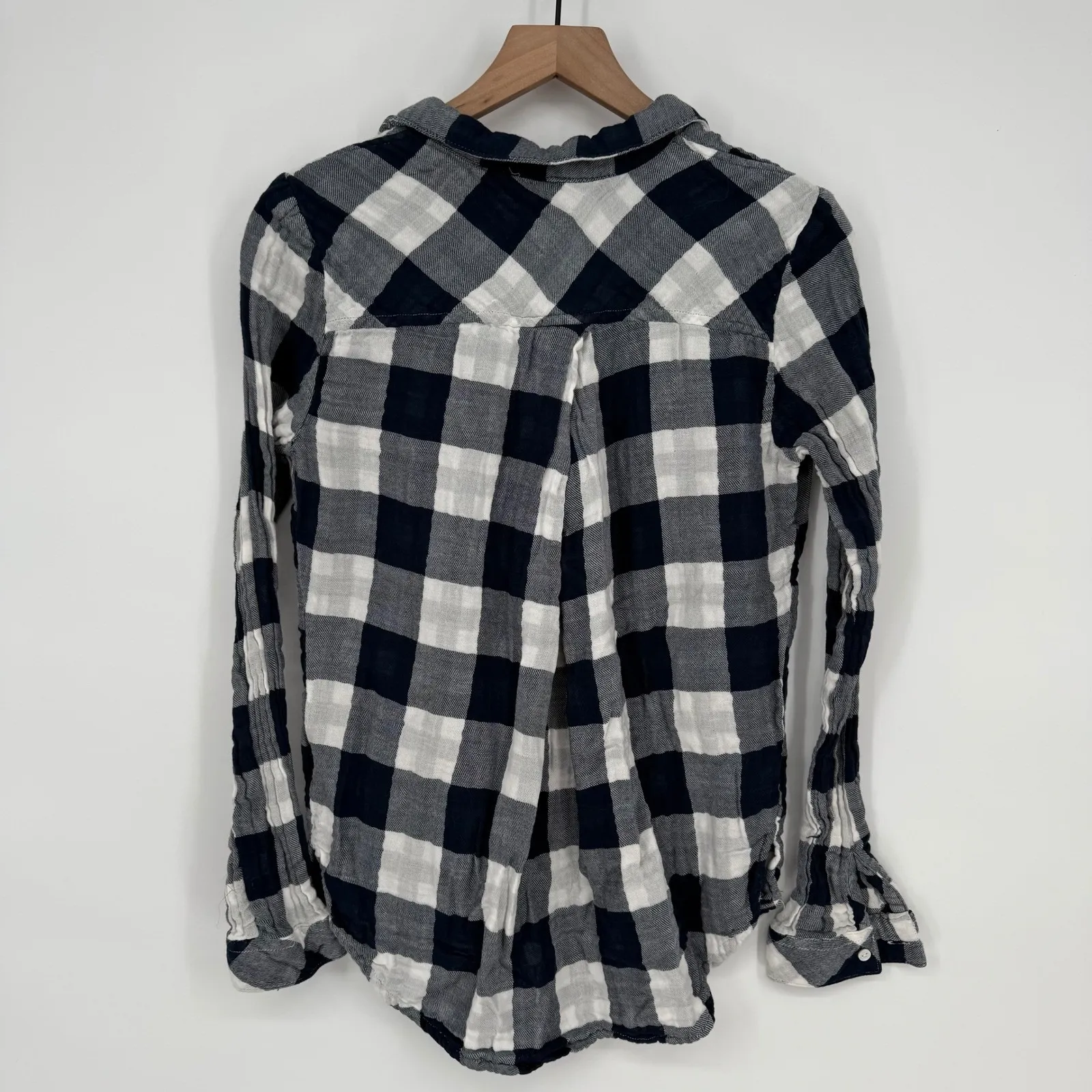 Thread & Supply Plaid Flannel Shirt Button Down Long Sleeve Navy‎ Ivory M Blue Size M - Image 6