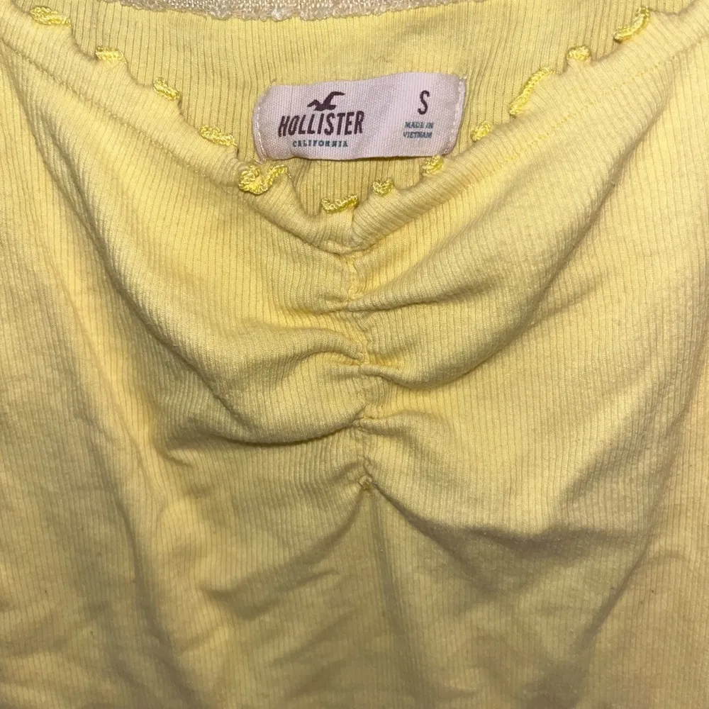 Yellow Hollister cropped top! - Image 4