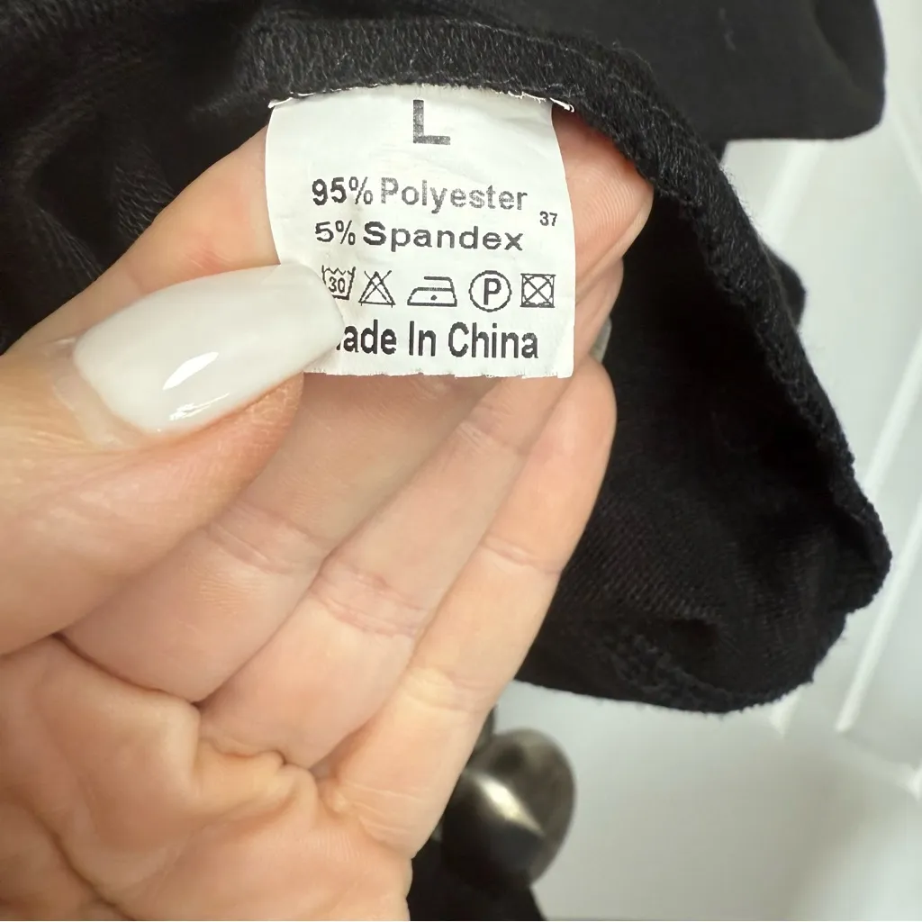 Black Crewneck Sweater with Ribbed Cuffs Lightweight Size L - Image 4