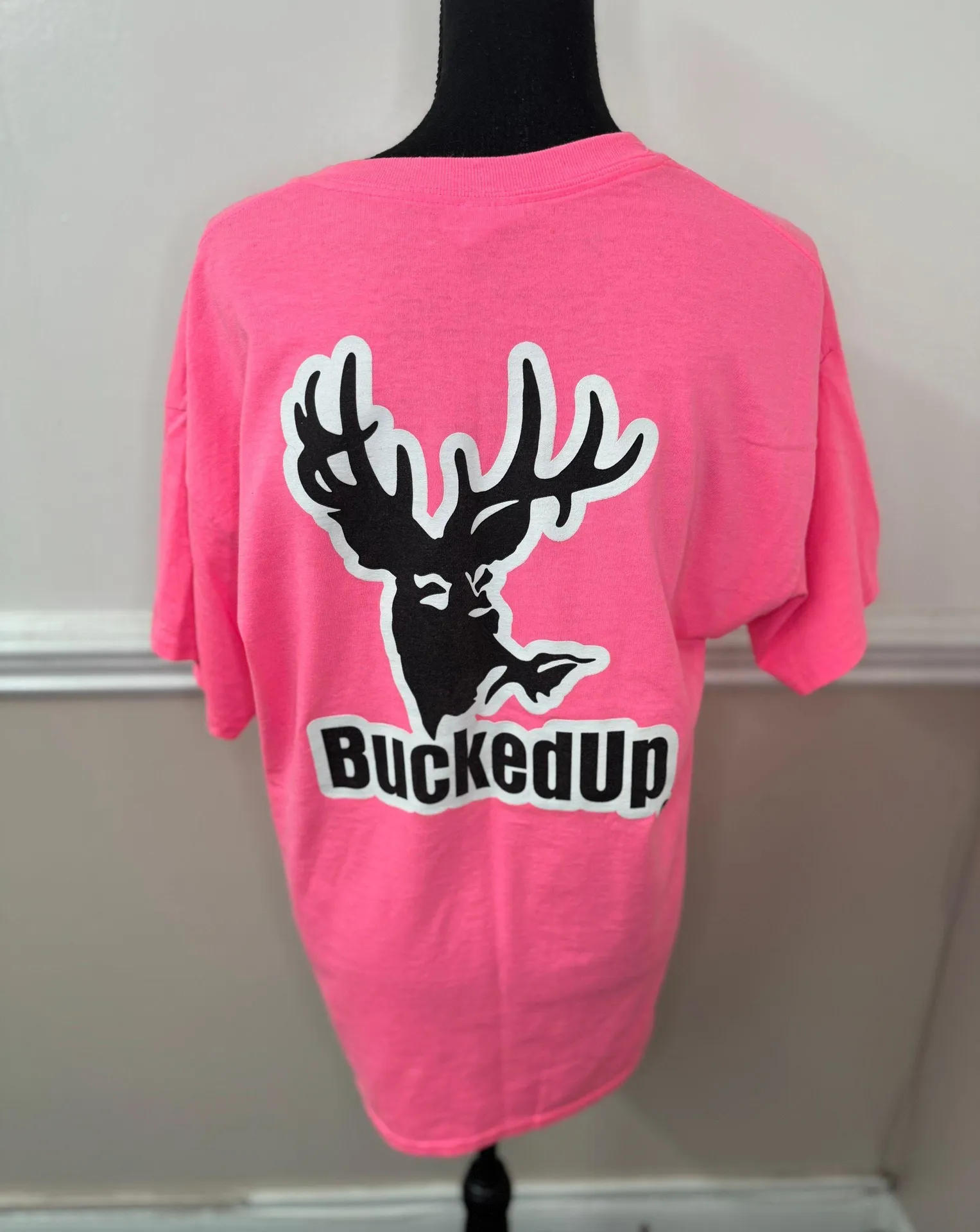 Neon Pink Short Sleeve Graphic Tee Size Large - Image 3