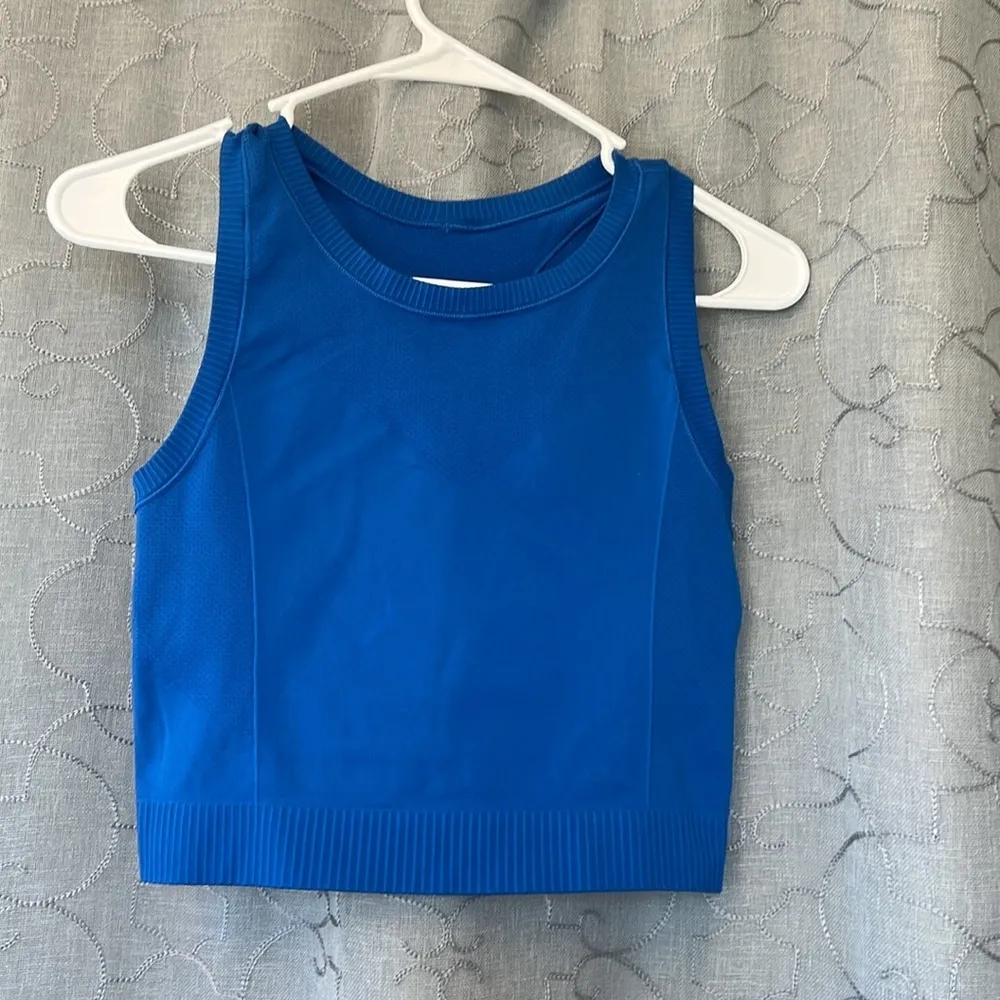 OLD NAVY ACTIVE  Tank Top NWOT - Image 3