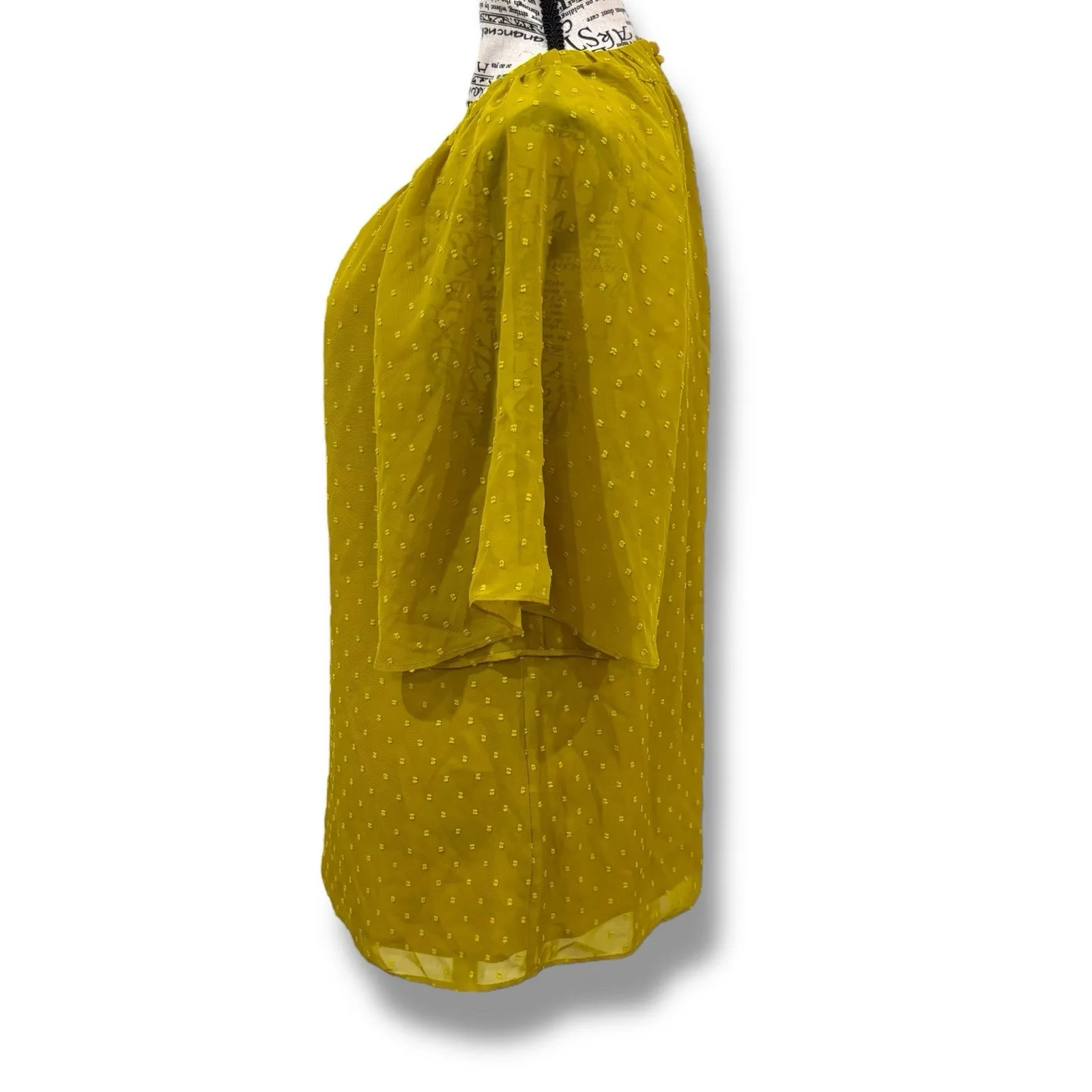 NWT Universal Standard Size 8 Short Sleeve Clip Dot Shirred Top (2XS) USTO0490CD - Image 4