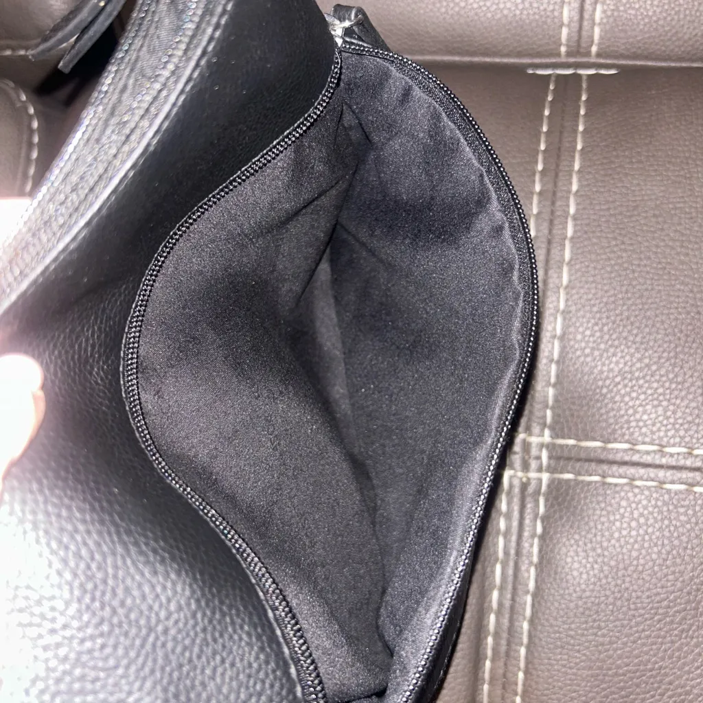 Rosetti Black Leather crossbody/Shoulder Bag with Adjustable Strap - Image 6