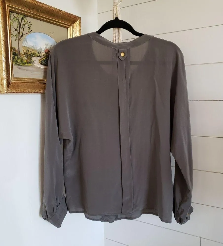 Line & Dot Olive Green 100% silk button up long sleeve blouse Small - Image 4