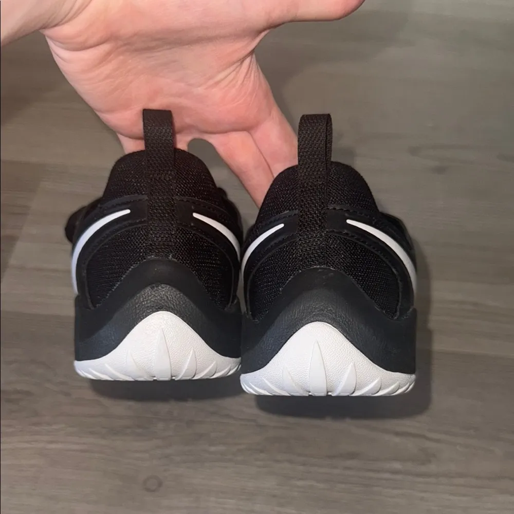 Women’s Black Nike Zoom Hyperace 2 Volleyball Shoes - Image 3