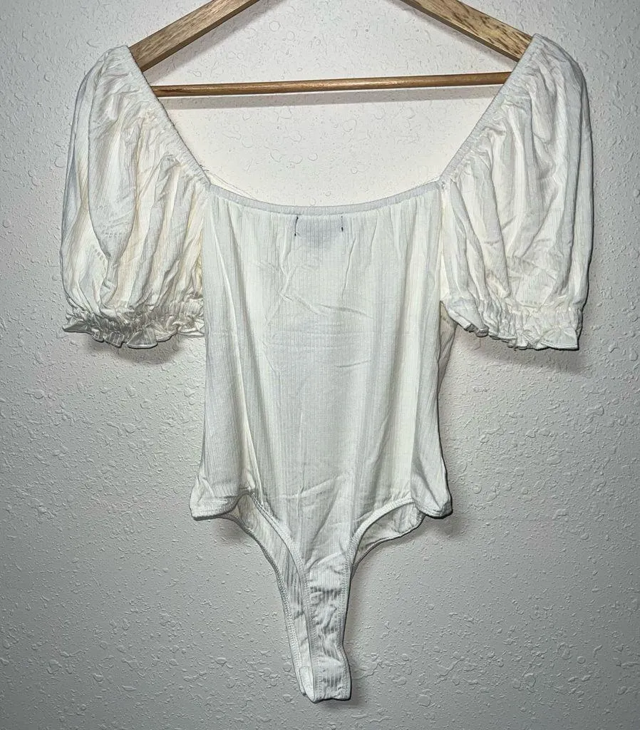 Romantic Inclination Ivory Ribbed Knit‎ Puff Sleeve Bodysuit Women’s Size Small White - Image 4