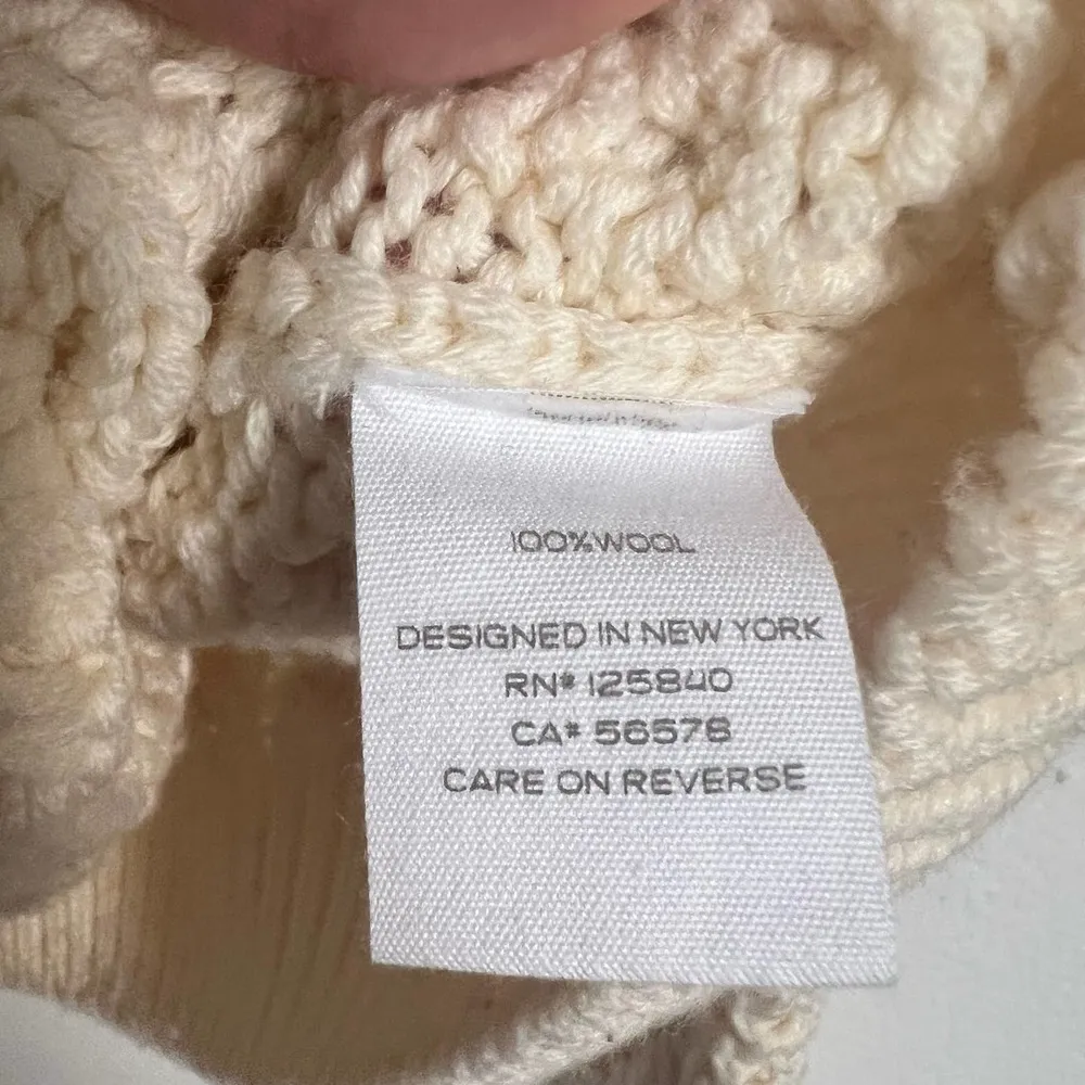 Intermix  Britta Ivory Cold Shoulder Cableknit Wool Sweater Size Petite - Image 8