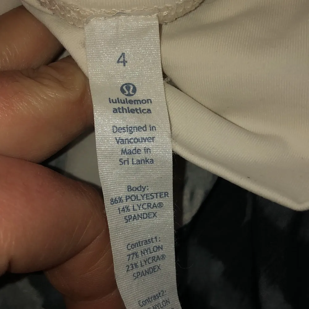 Lululemon Dance To Yoga Pant
Pretty Plume Angel Wing Black / Angel Wing size 4​ - Image 10