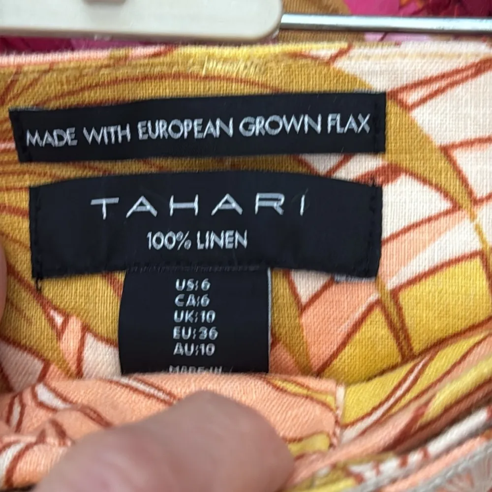 Tahari Tropical Print High Waist Belted Linen Shorts - Image 3