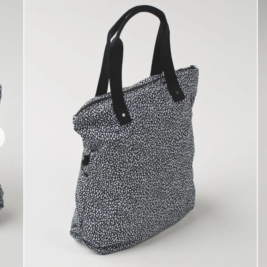 Lululemon Twice as nice tote miss mosaic black - Image 2