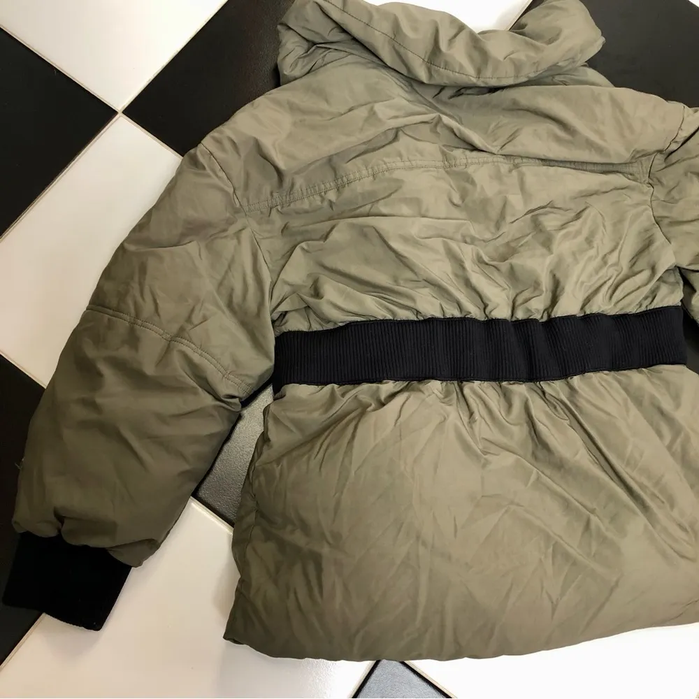 Dayma Down Puffy Coat Olive Green Belted Puffer Jacket Warm Comfy Sz 3 L - Image 11