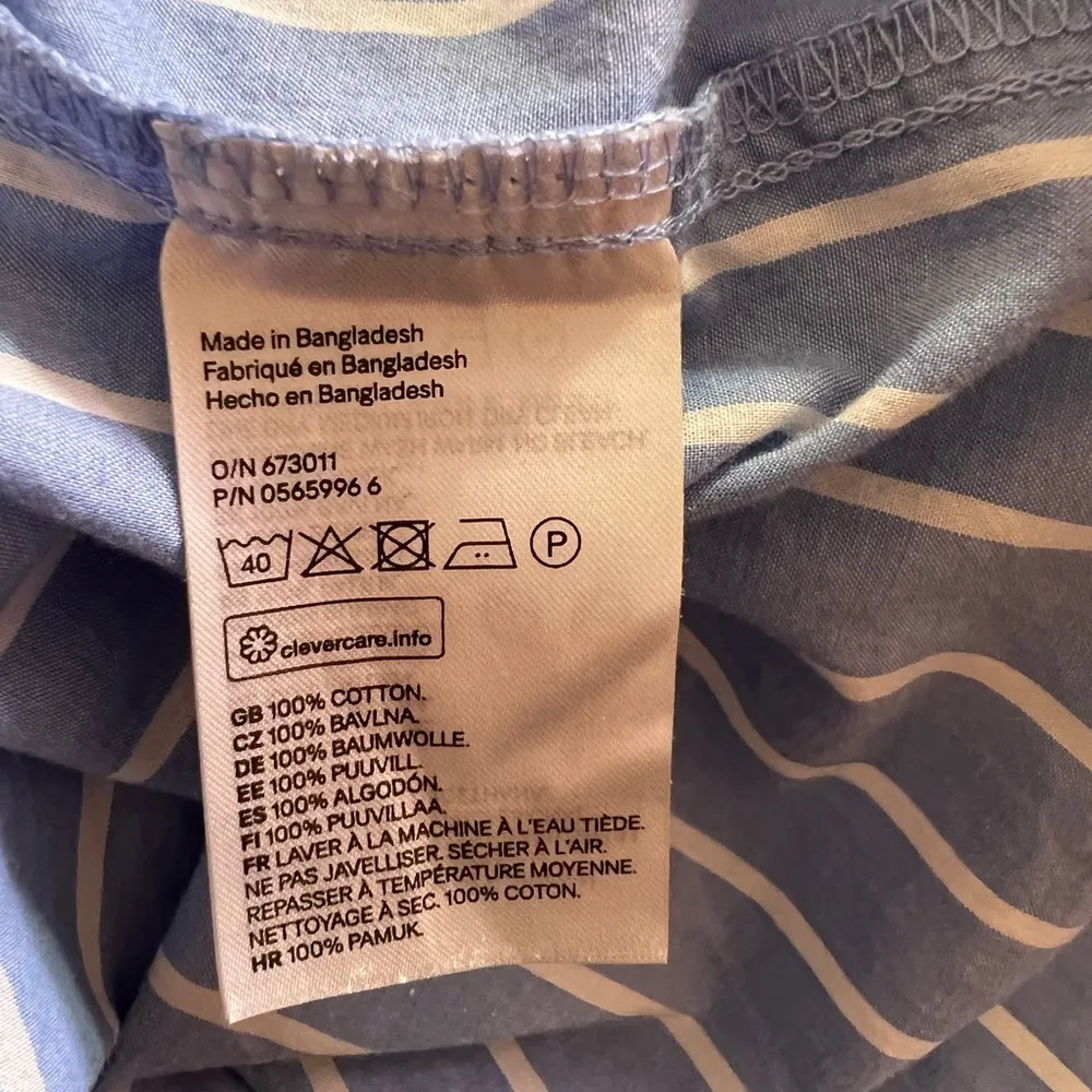 black and white striped flowy Round - Image 15