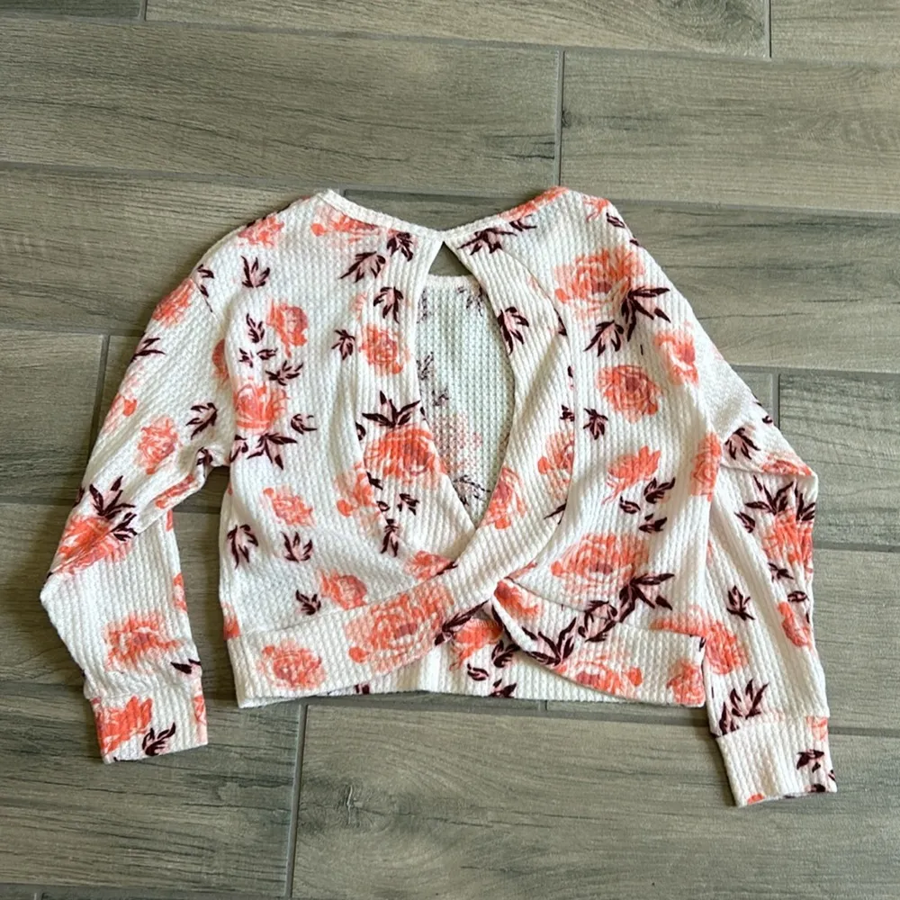 Poof New York open back rose print top - Image 3