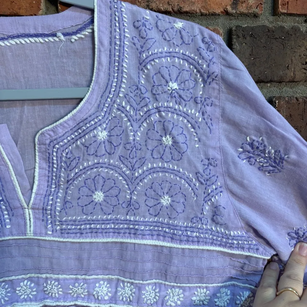 Women’s embroidered v neck side slit tunic top purple M Size M - Image 3