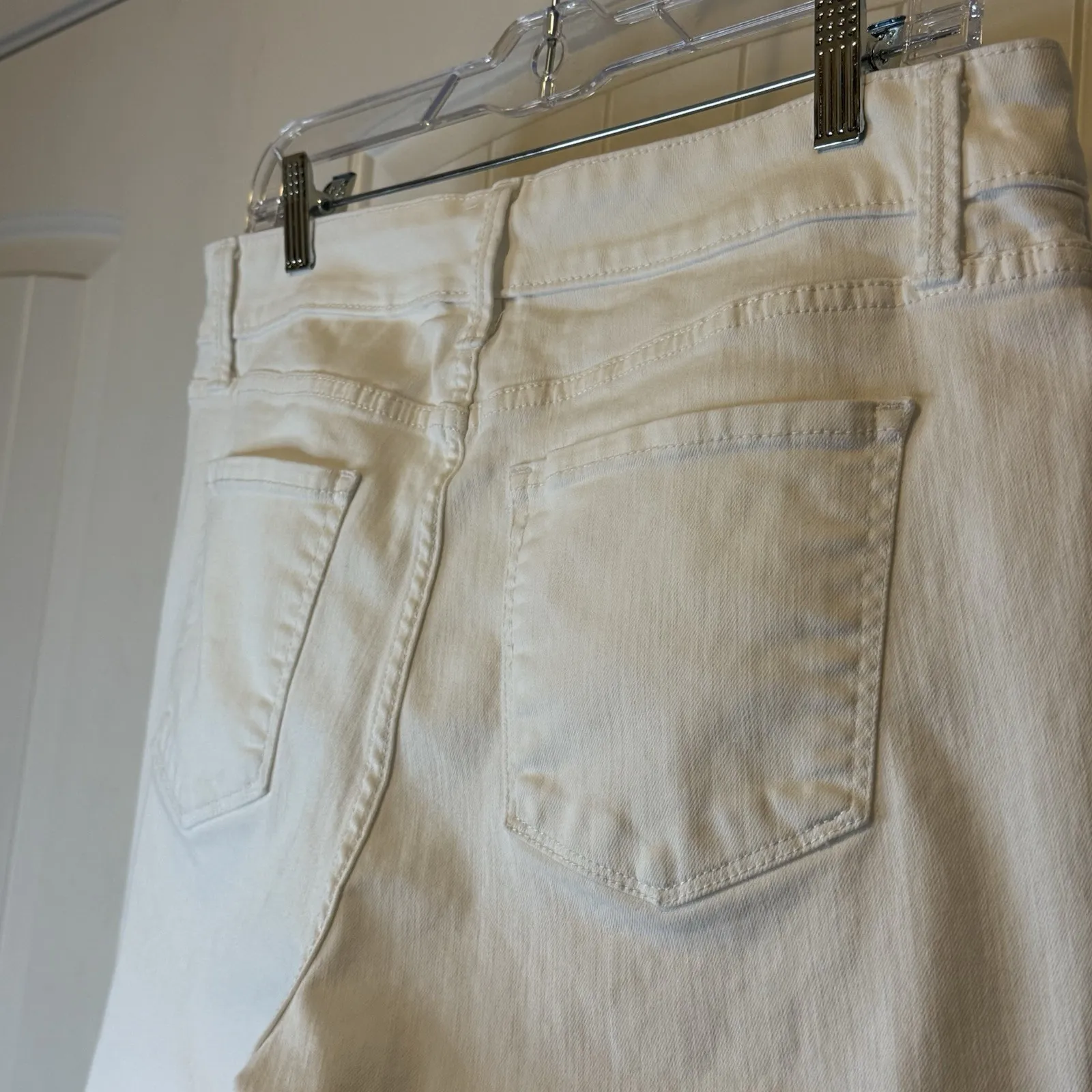 ST. John's Bay Women White High Rise Slimming Skinny Tie Hem Denim Jeans. Sz 12# - Image 4