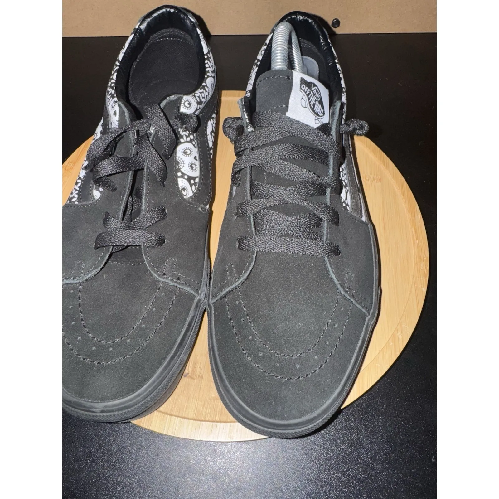 VANS SK8-Low Dia De Los Muertos Sugar Skull Black Sz 9 M Sz 10.5 W Sneakers Rare - Image 5