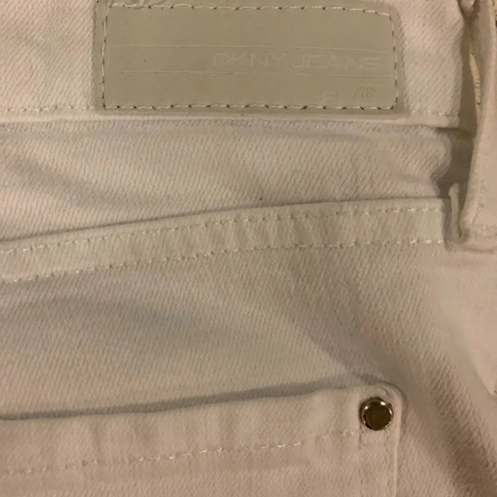 DKNY SOHO Skinny White Jean - Image 6