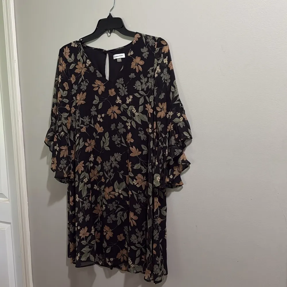 Calvin Klein Midi Black Floral Ruffled Sleeve Dress Sz 14 - Image 2