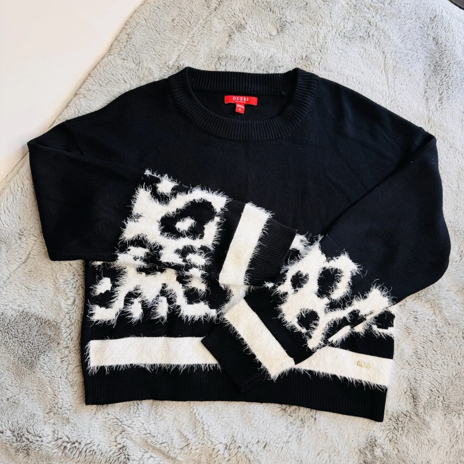 Guess Los Angeles Women's Sz‎ XL Animal Print  Crop Sweater Black & White - Image 15