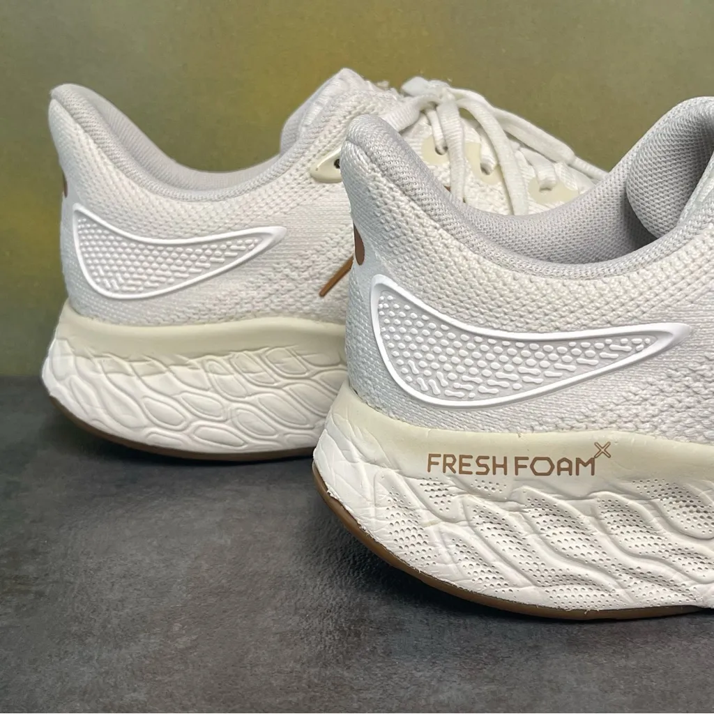 New Balance Fresh Foam X 1080 Women's White Running Shoes Size 8.5B - Image 8