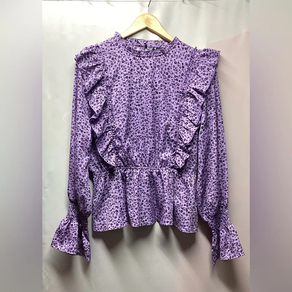 Influence ruffle blouse. Size 14. Purple with black floral print - Image 12