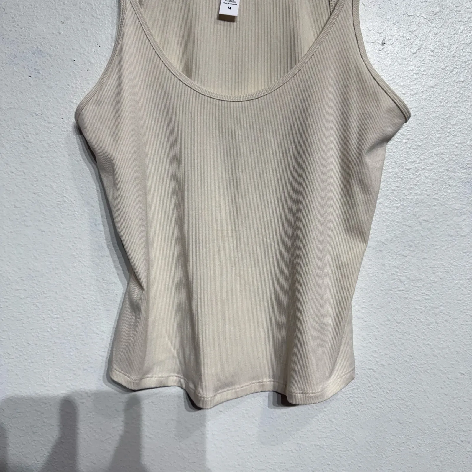 Athleta Cream Ribbed  Tank Top Sz M - Image 4