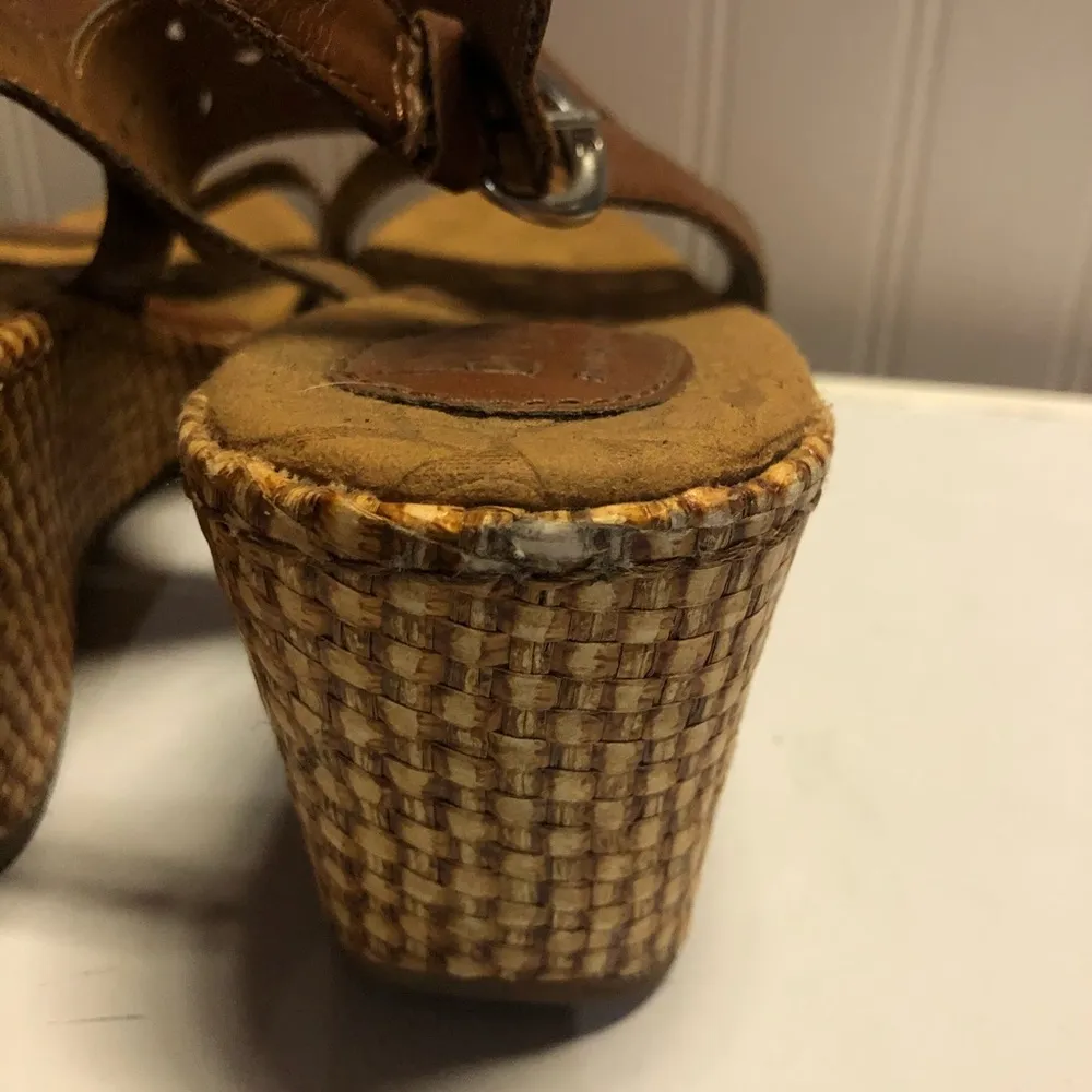 B.O.C Brown Leather Wedge Sandals Size 10 - Image 5
