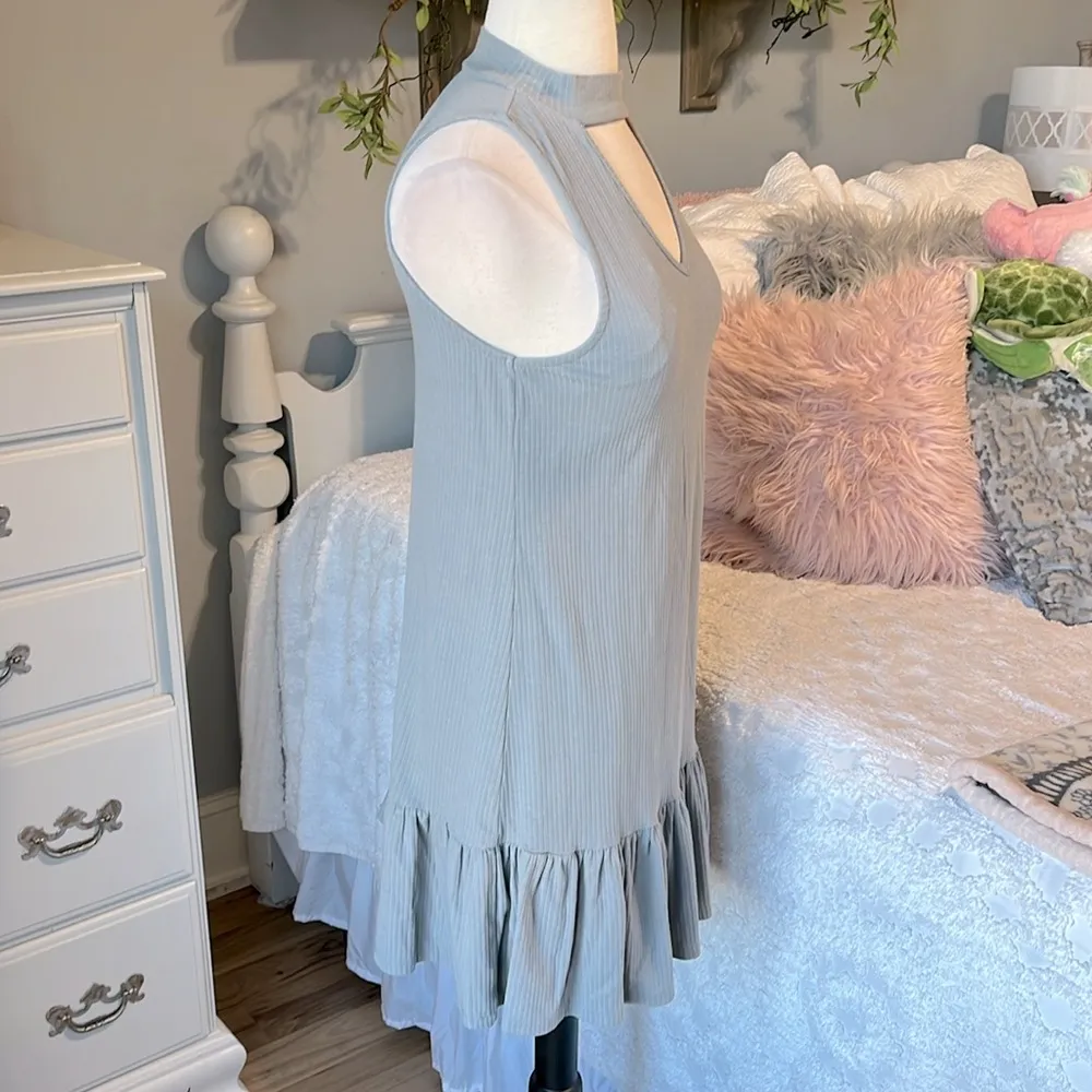 New Dress Choker Neck Gray Ruffle Hem - Image 3