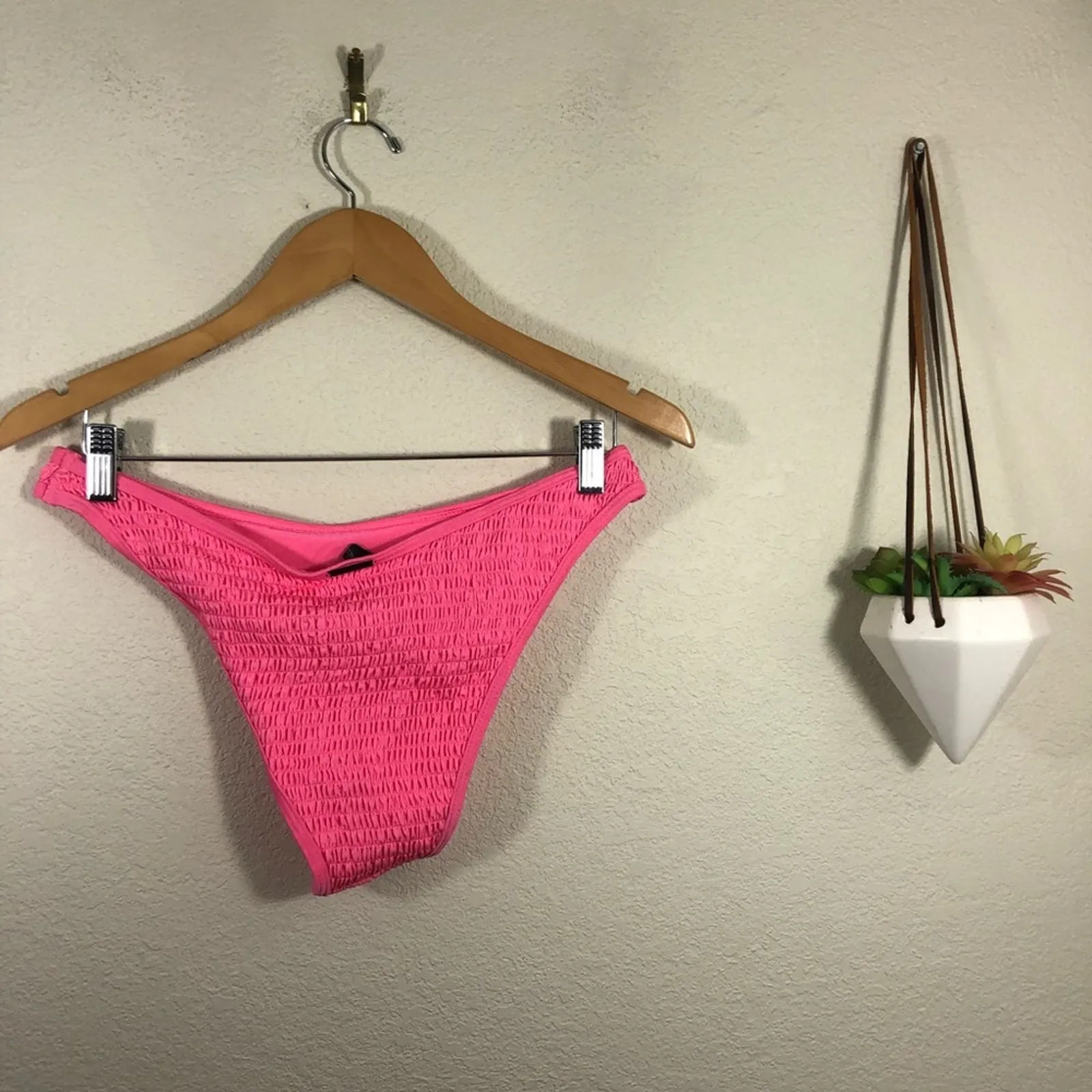 NWT Kendall + Kylie Henely scrunch swim bottom in neon pink - Image 5