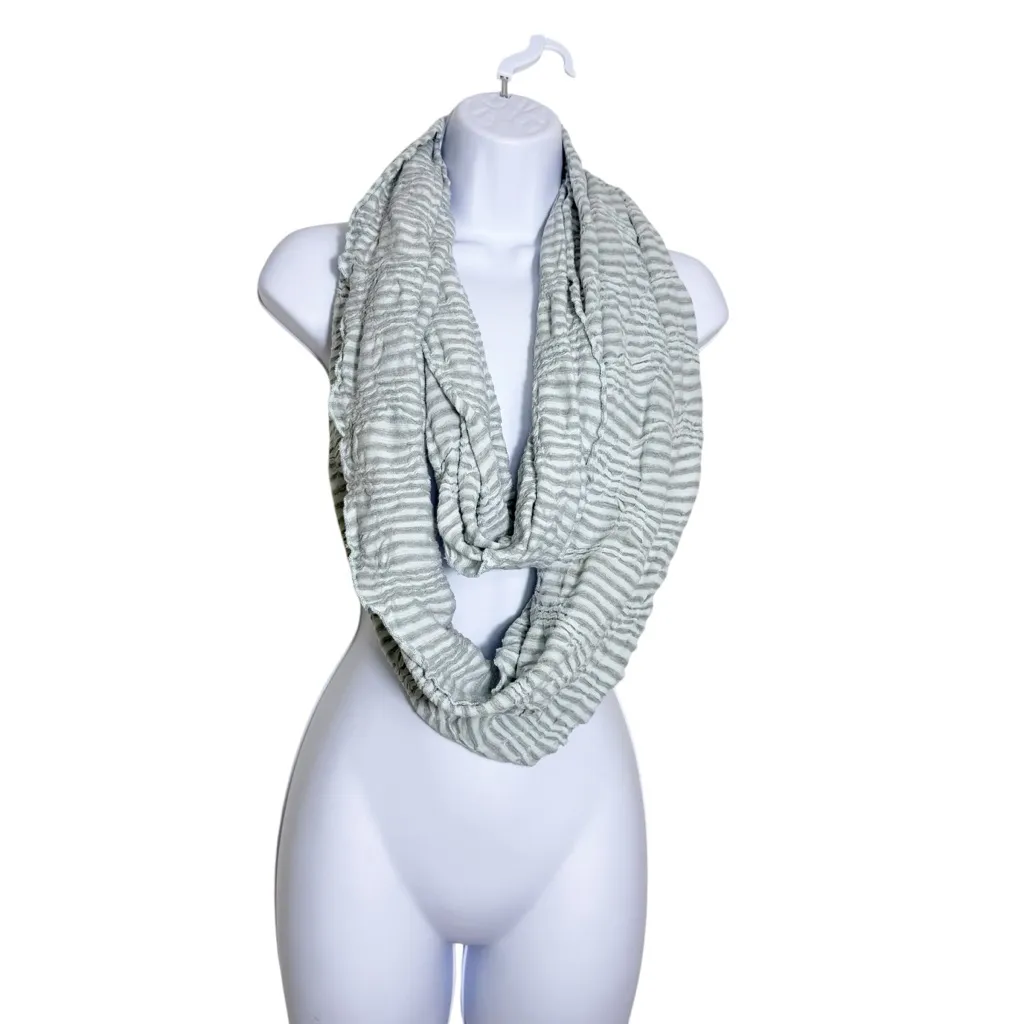 Athleta Textured Infinity‎ Scarf Lot – Blue & Light Green Soft Knit Scarves - Image 7