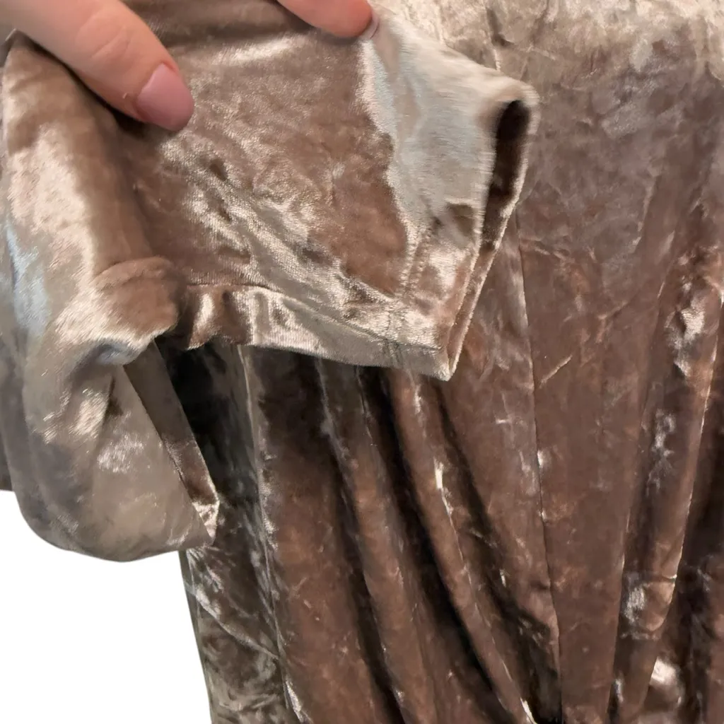 Anthropologie‎ Pleione Crushed Velvet Twist Top size M - Image 4