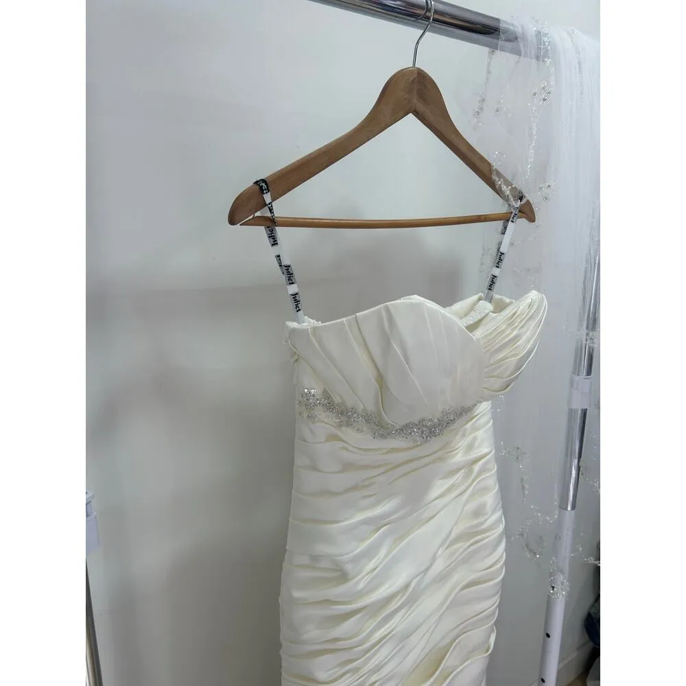 Beautiful Strapless Fit & Flare Wedding Dress + Veil Size XS White - Image 3