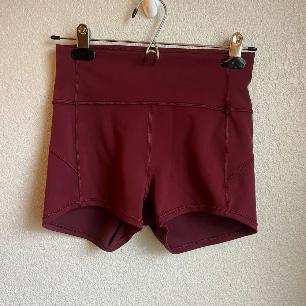 Lululemon In Movement Short *Everlux 2.5"
Deep Rouge - Image 6