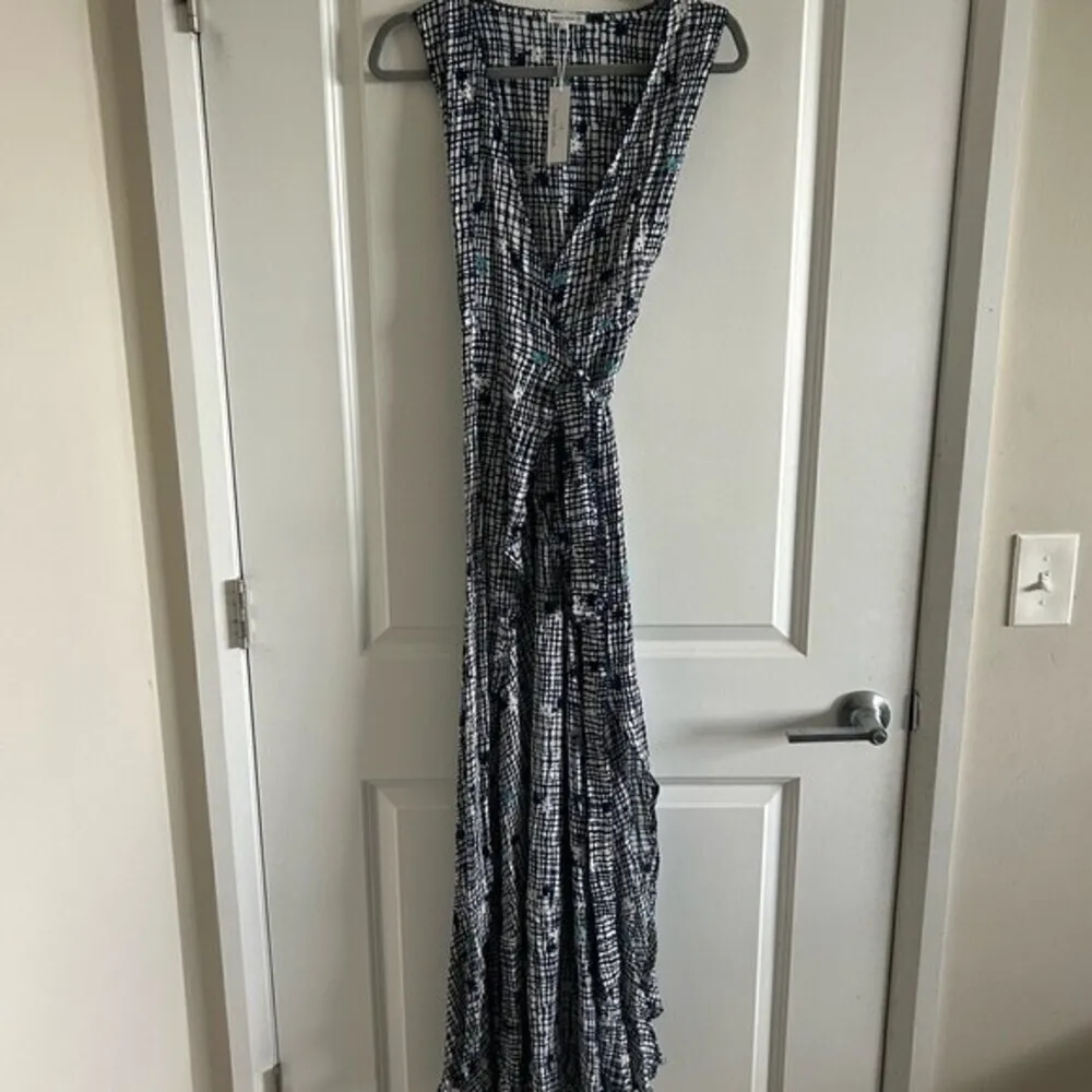 - Nwt Poupette St. Barth Bonnie Maxi Wrap Dress in Blue Maze. Size S - Image 11