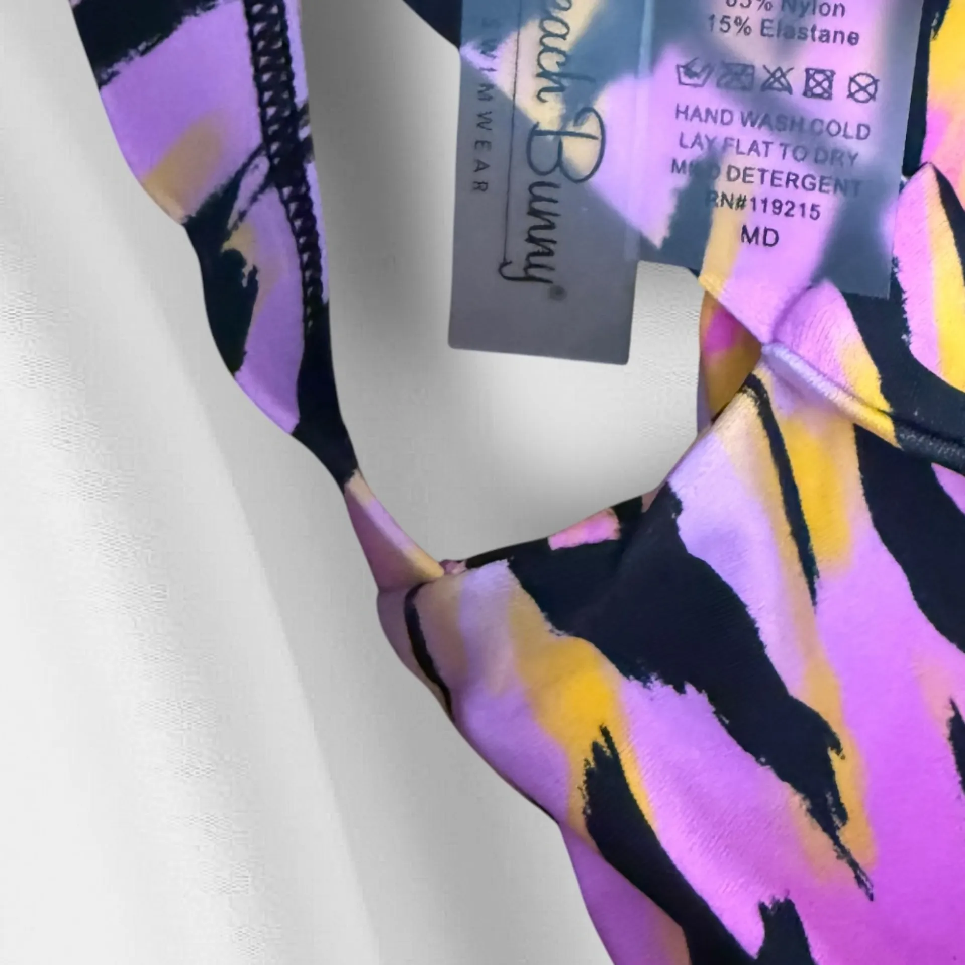 Beach Bunny London Bralette Bikini Top nwt - Image 6