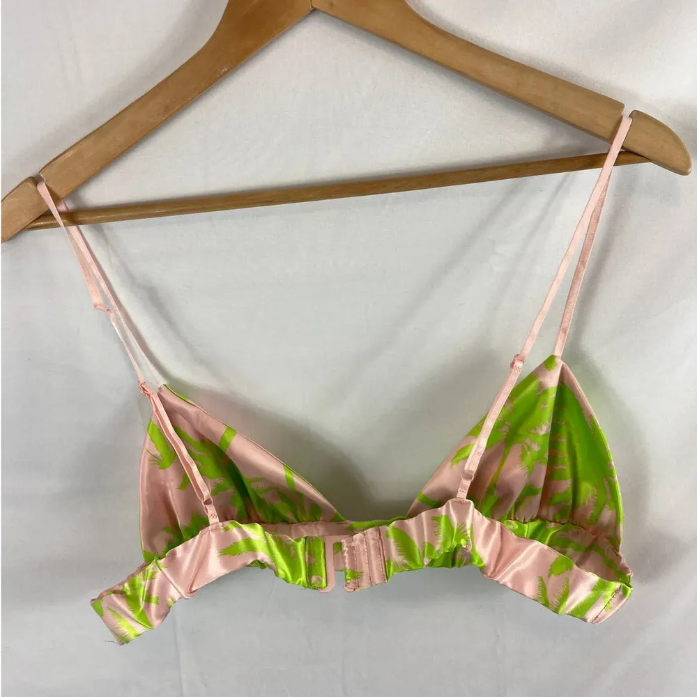 Boutique Satin Crop Tropical Print Bralette Size Large - Image 4