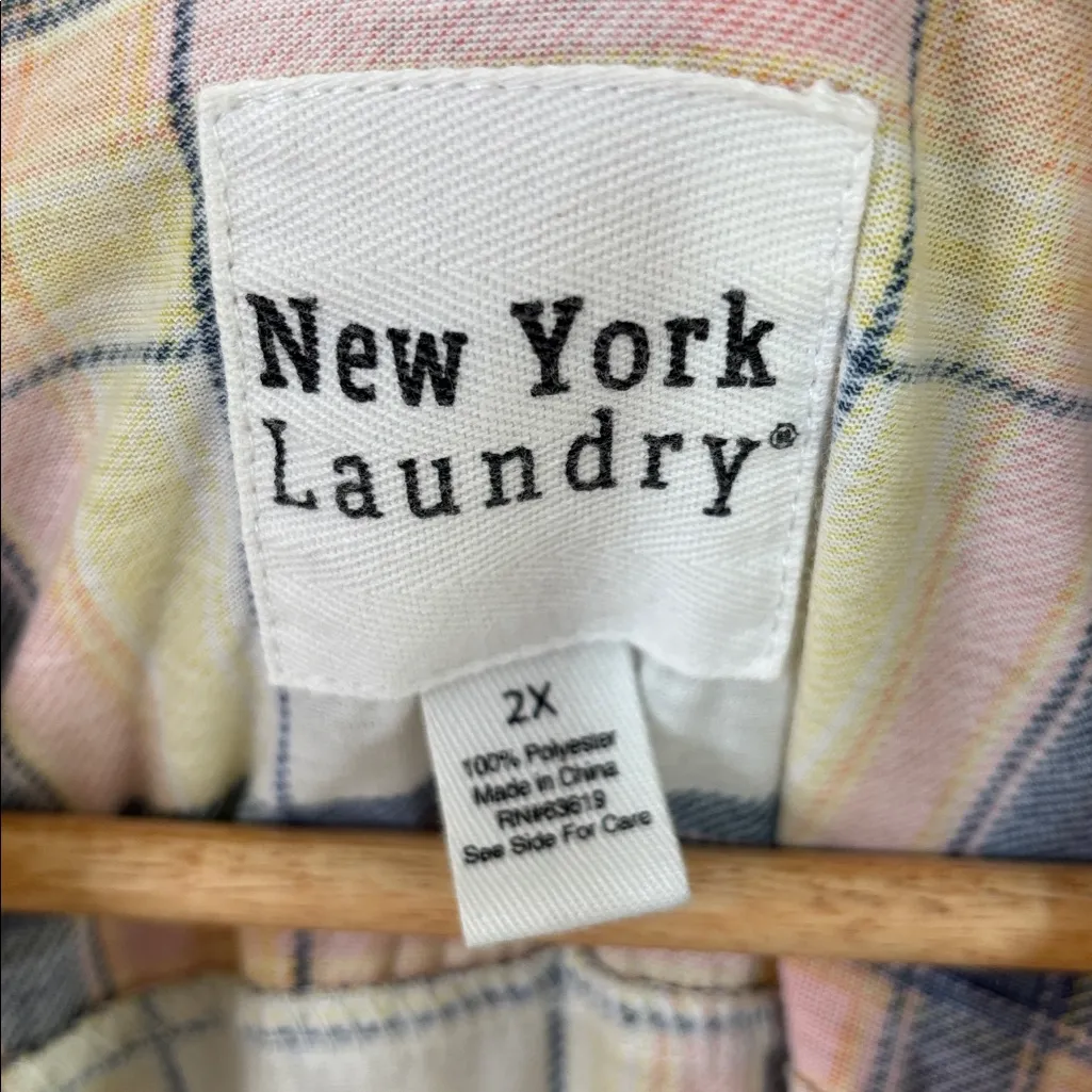 New York Laundry Size 2X plaid button-down shirt with short, tie-tab sleeves. - Image 6