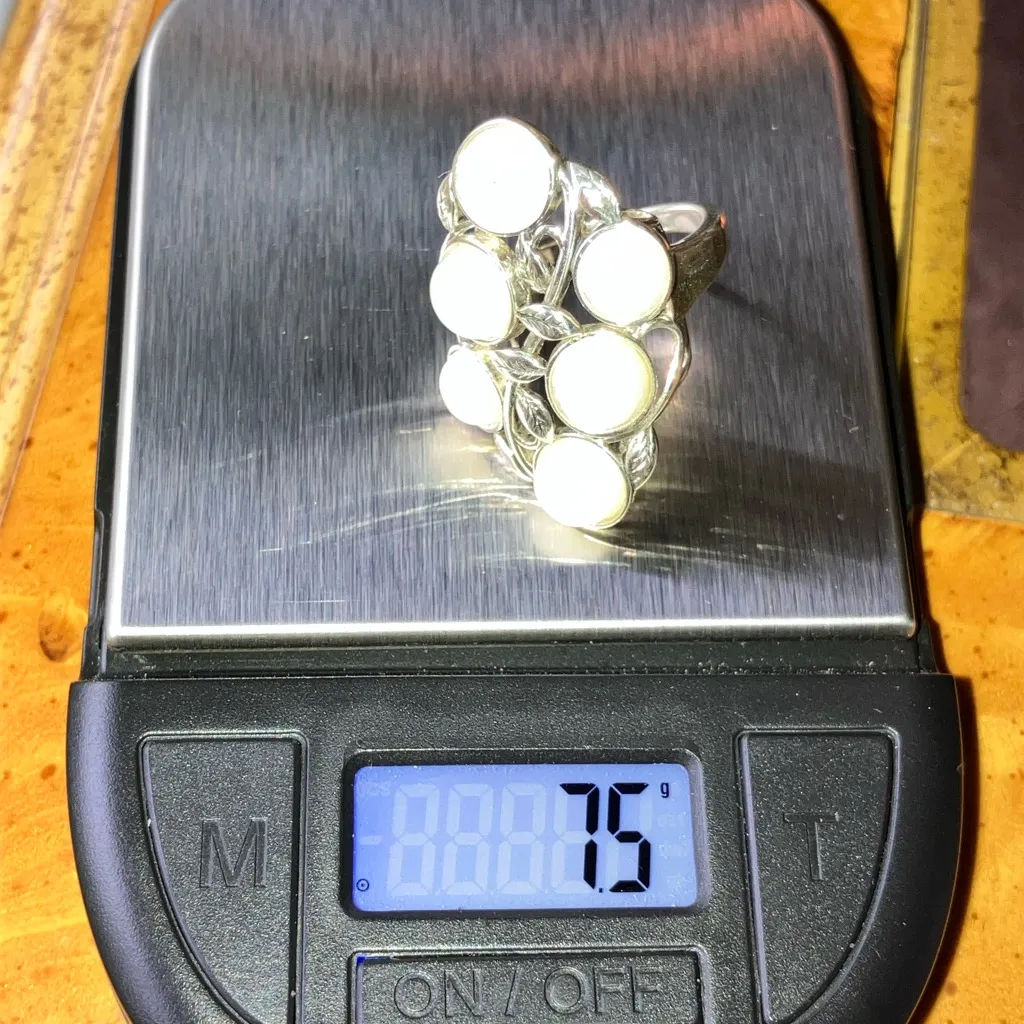 Natural Rainbow Moonstone Sterling Silver Cocktail Ring Size 6 - Image 9