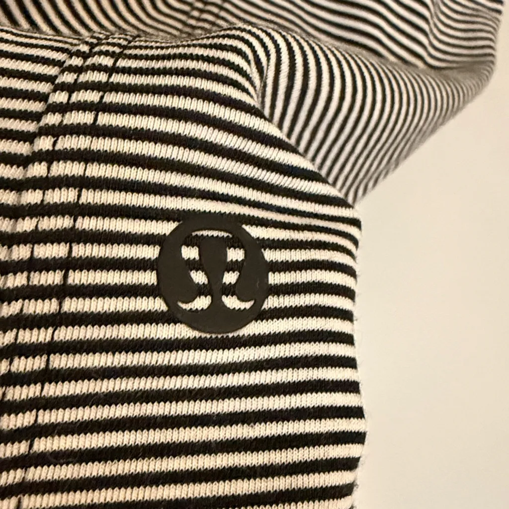 Like new Lululemon All Yours Tank Tonka Stripe Black White - Image 4