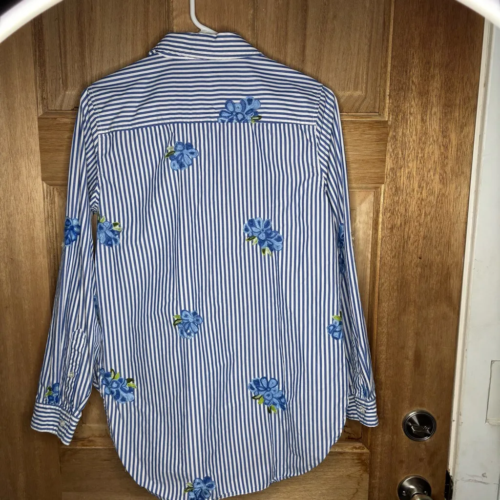 Calvin Klein women’s‎ Striped Blue and White Blouse floral embroidered size s - Image 7