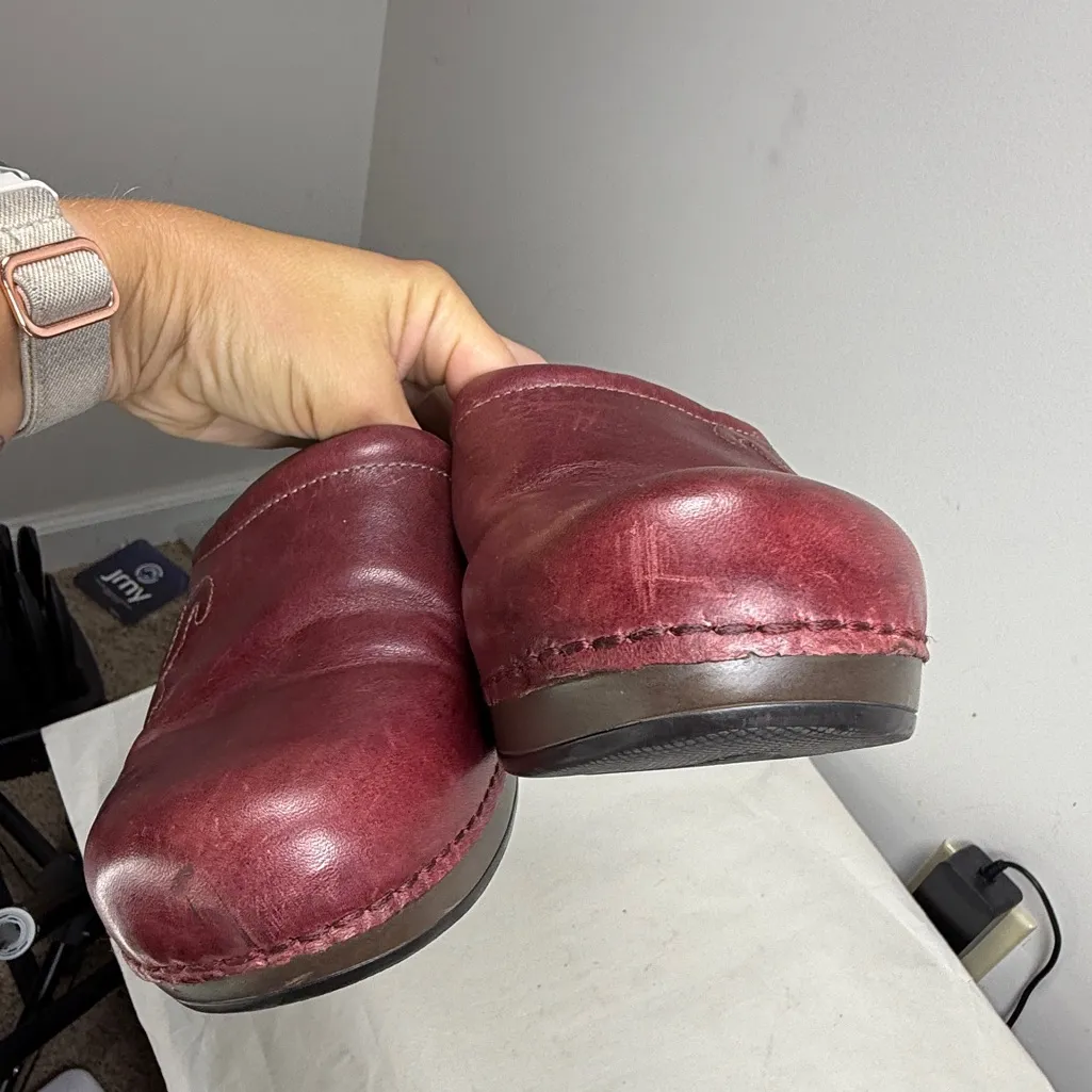 Dansko  LEATHER MULE CLOGS WINE EMBOSSED SZ 39 - Image 8