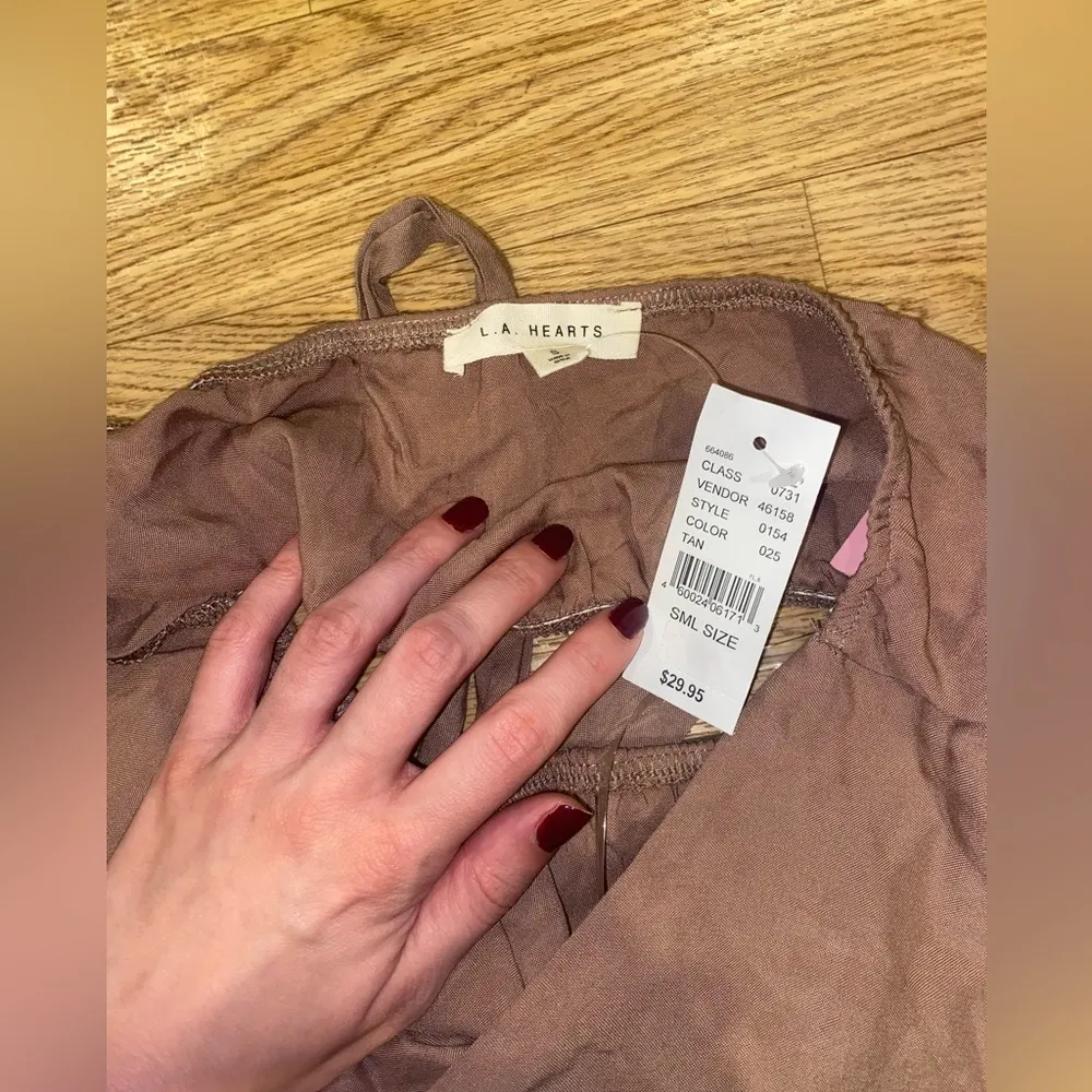 nwt brown cropped halter top - Image 7