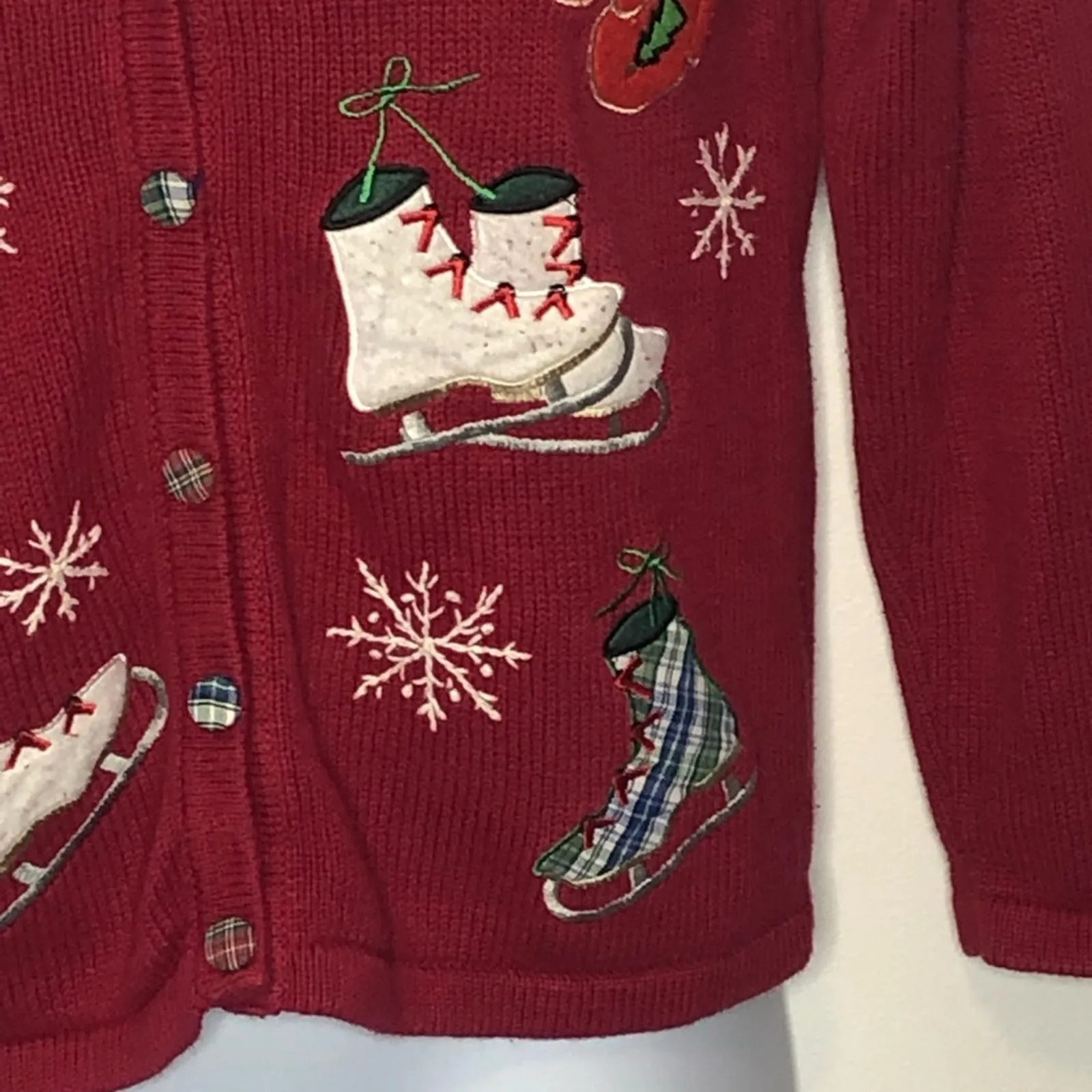 Vintage Ice Skating Christmas Sweater Small Y2K Holiday Cardigan Basic Editions Red - Image 13