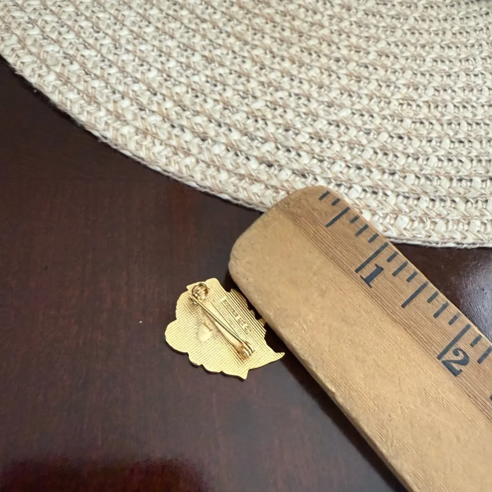 Gift Exhange Koala Brooch - Image 3