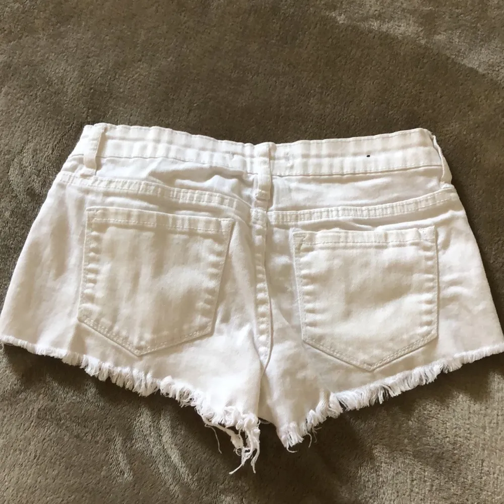 Klique B Jean shorts - Image 4