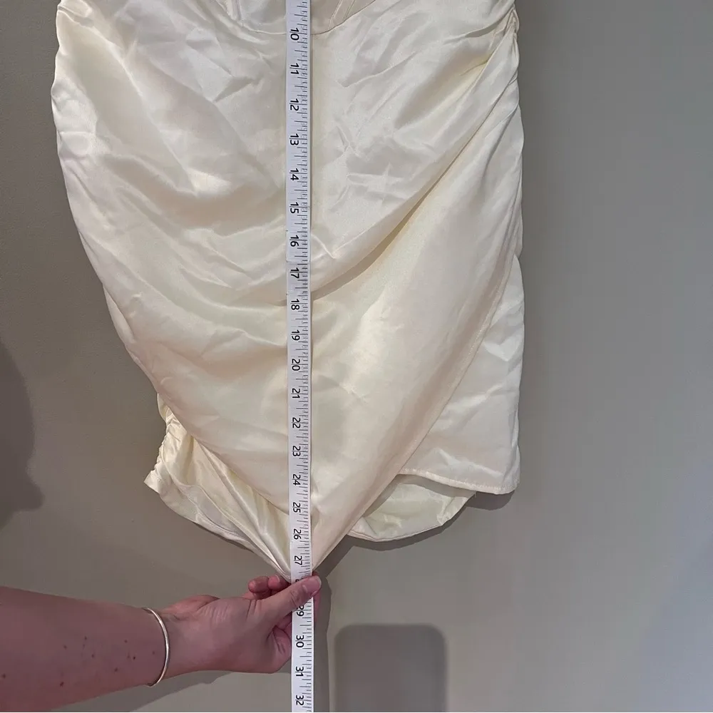 Pretty Little Thing Cream Corset Dress NWT - Image 6