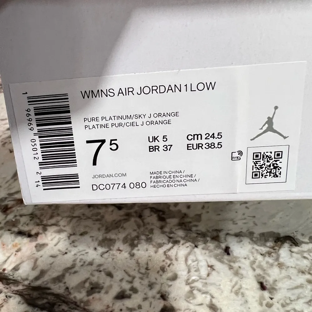 Women’s Air Jordan 1 Low Pink Salmon White Sneakers New Casual (DC0774 080) 7.5 - Image 2