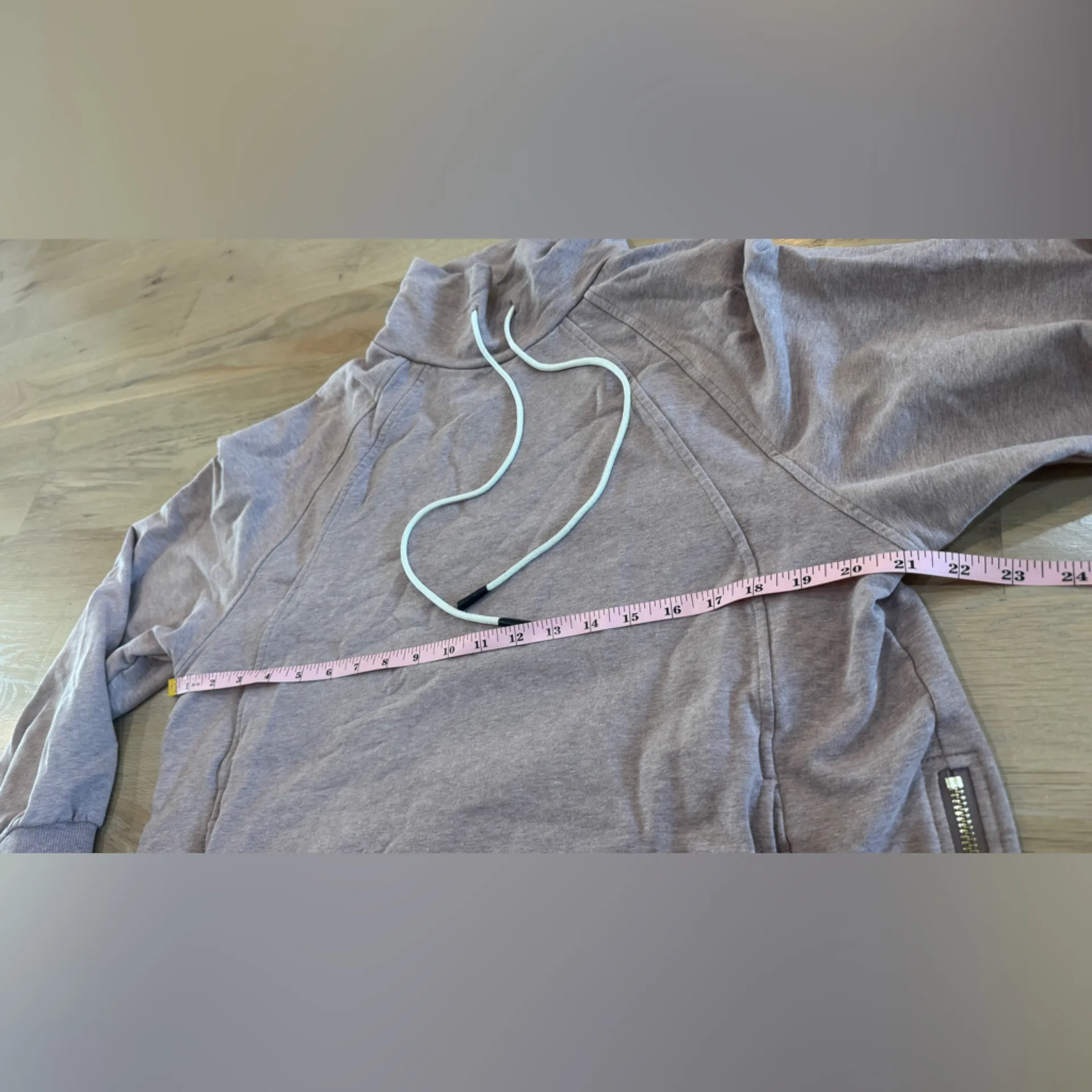 Varley Atlas Sweatshirt tan brown size medium - Image 10