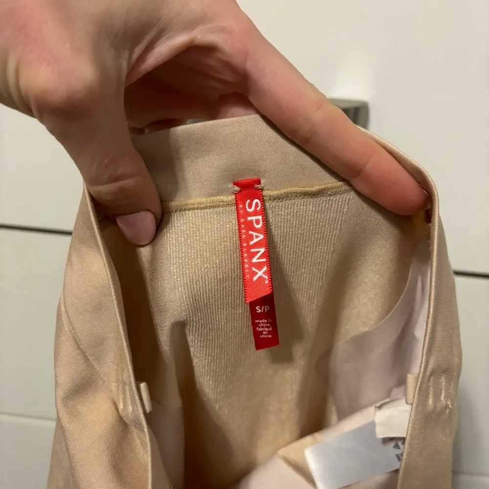 Spanx OnCore High-Waisted Mid-Thigh Shaper - Image 6